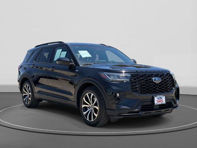 Certified 2025 Ford Explorer ST-Line RWD image 4