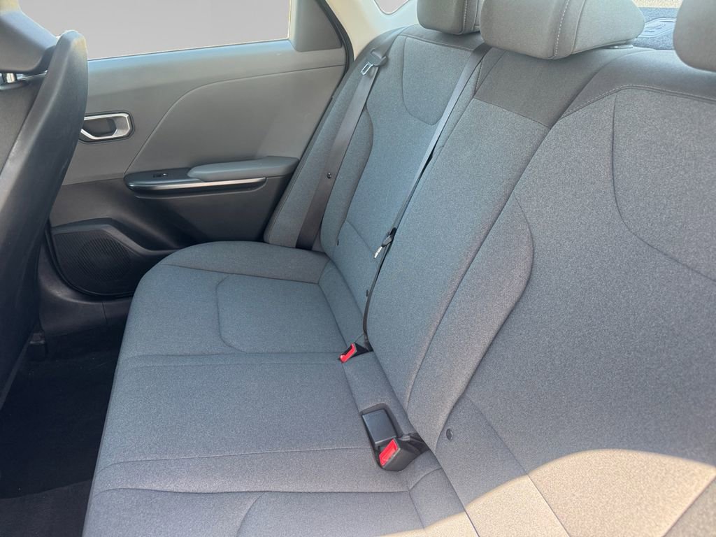Used 2025 Kia K4 FWD image 13