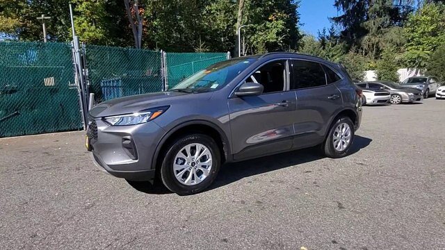 Certified 2024 Ford Escape Active w/ Tech Pack #1 AWD/4WD image 4