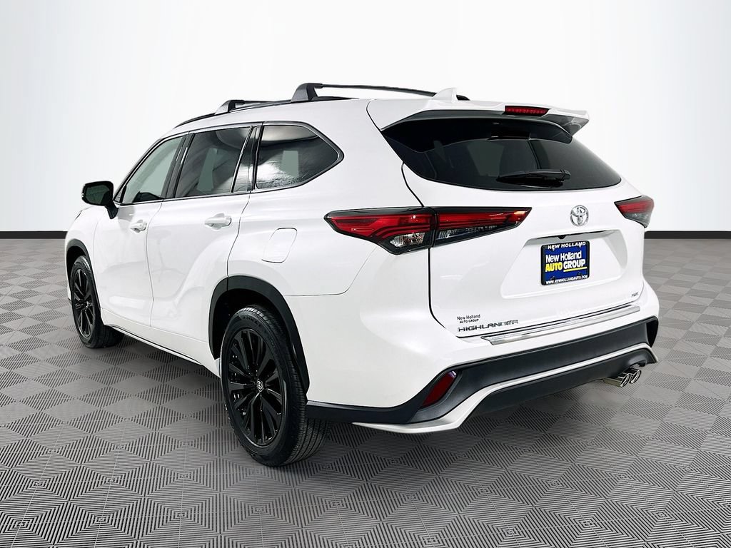 Used 2023 Toyota Highlander XSE FWD image 8