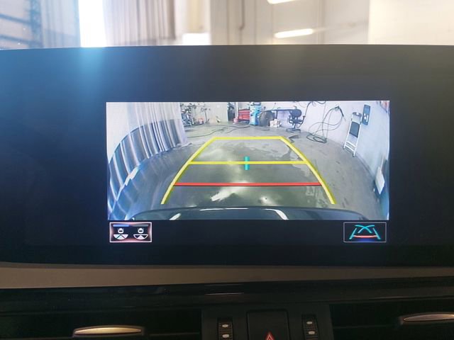 Used 2022 Lexus ES 300h w/ Premium Package image 23