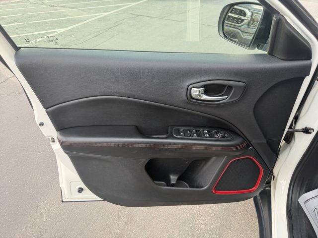 Used 2020 Jeep Compass Trailhawk AWD/4WD image 19