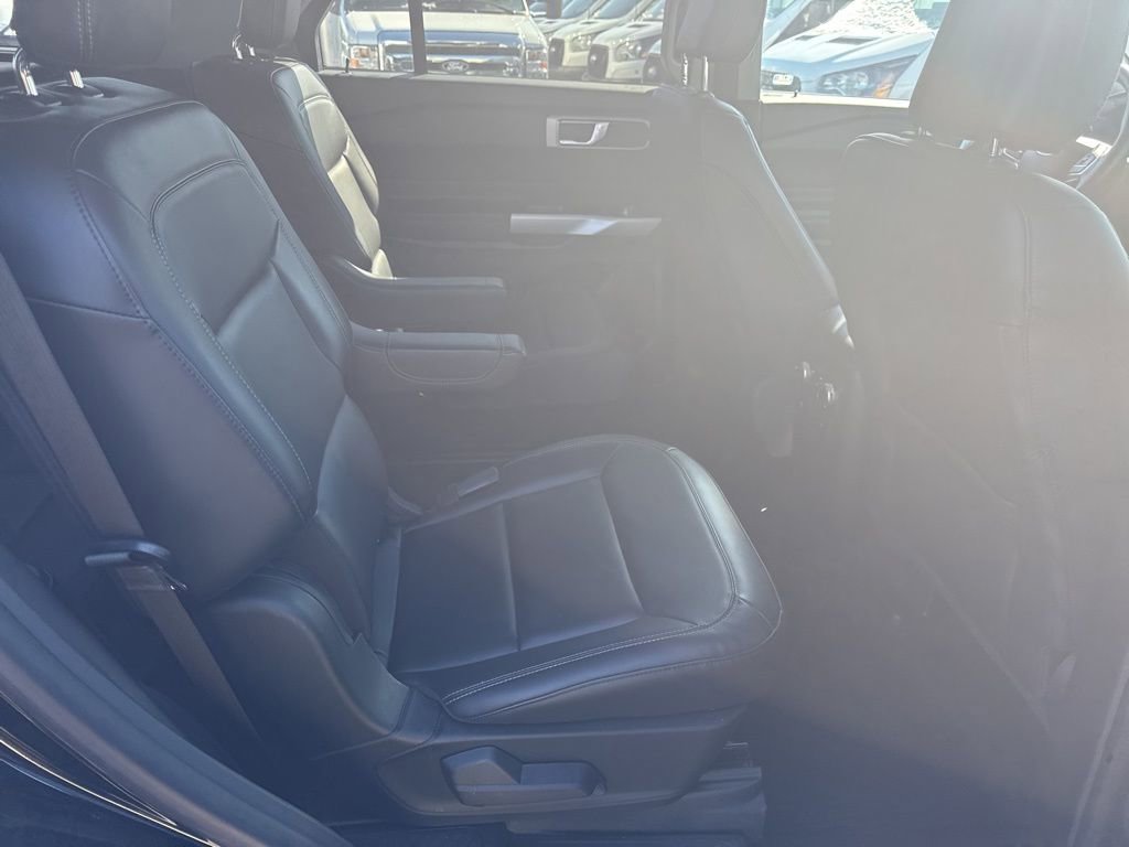 Certified 2022 Ford Explorer XLT w/ Equipment Group 202A image 43