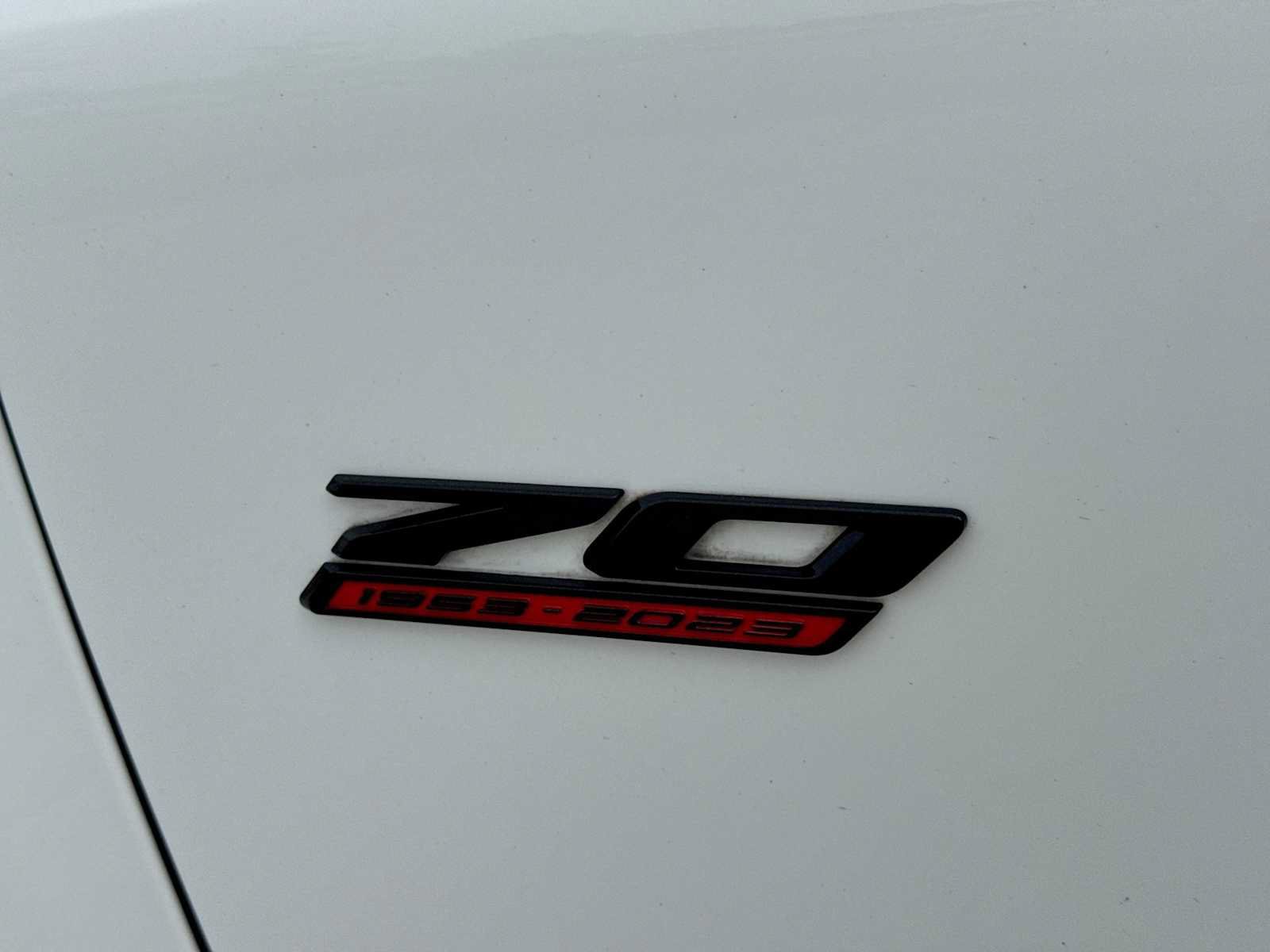 Used 2023 Chevrolet Corvette Stingray Preferred Conv w/ Z51 Performance Package RWD image 32
