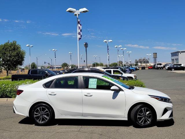 Used 2024 Kia Forte LXS FWD image 3