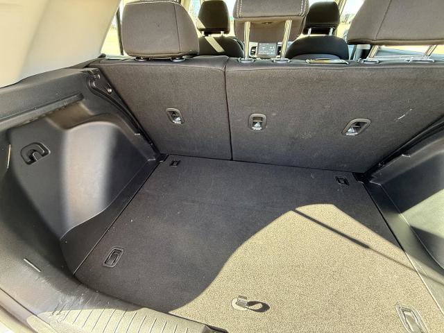 Used 2025 Hyundai Venue SEL image 12