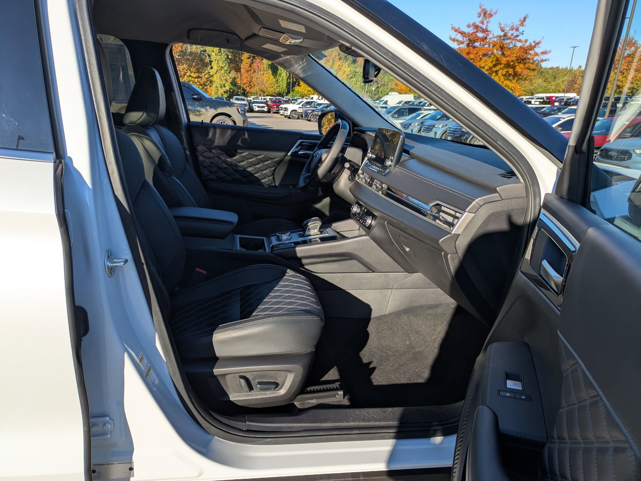 Used 2024 Mitsubishi Outlander SEL Black Edition image 38