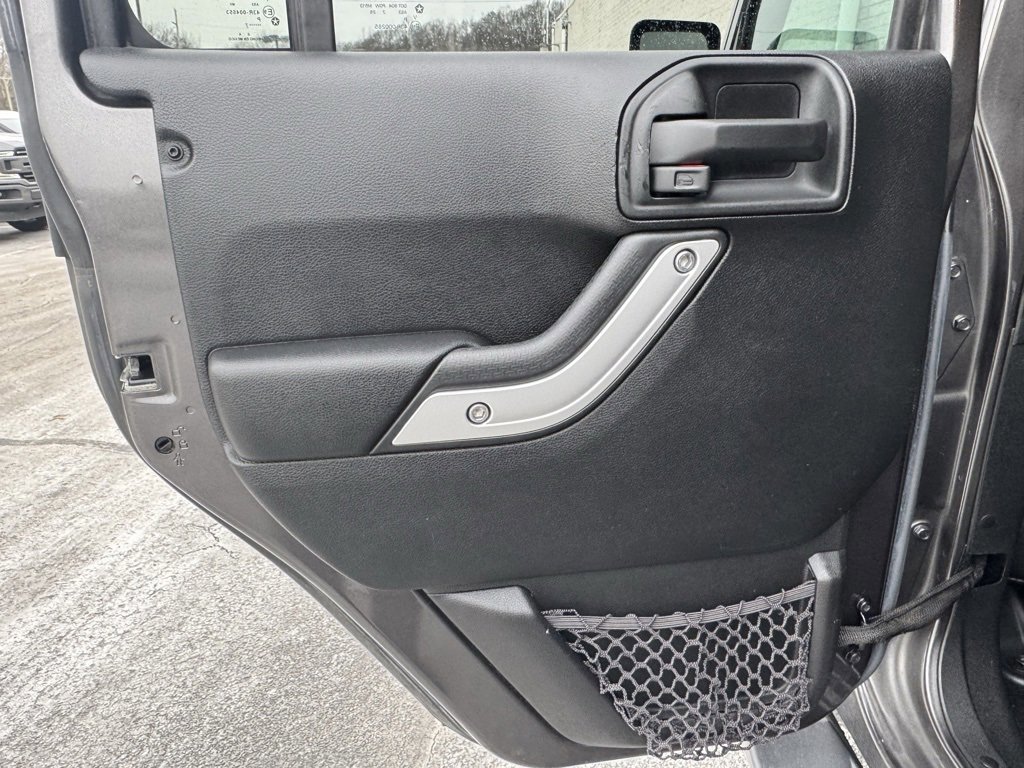 Used 2017 Jeep Wrangler Unlimited Sahara w/ Connectivity Group image 24