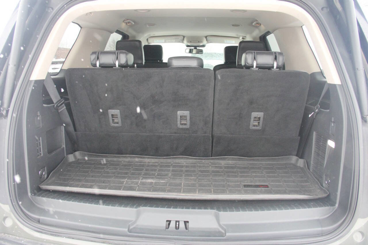 Certified 2024 Ford Expedition XLT image 10