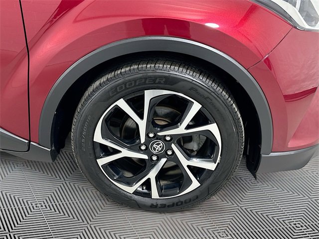 Used 2018 Toyota C-HR XLE image 14