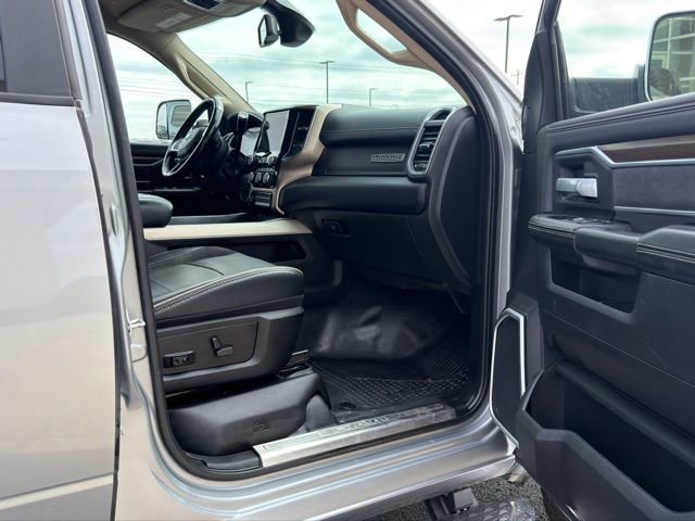 Used 2022 RAM 3500 Laramie image 32
