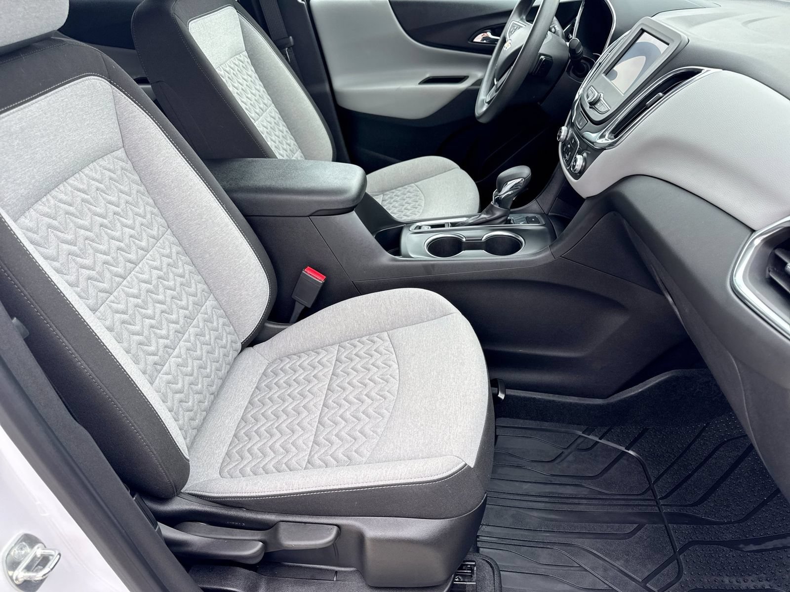 Used 2023 Chevrolet Equinox LS w/ LPO, Floor Liner Package AWD/4WD image 25