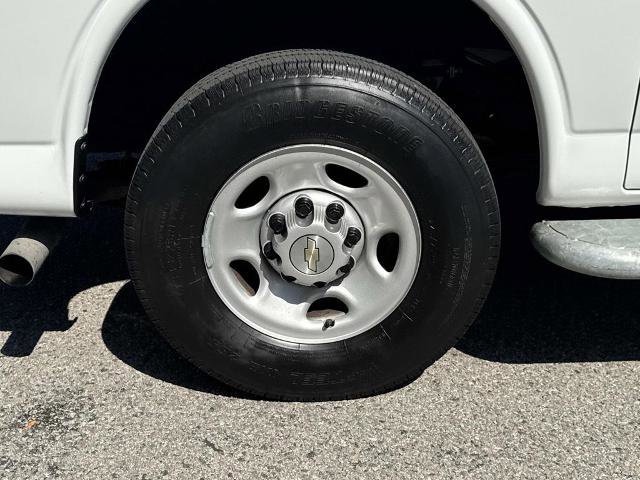 Used 2024 Chevrolet Express 2500 w/ Driver Convenience Package RWD image 10