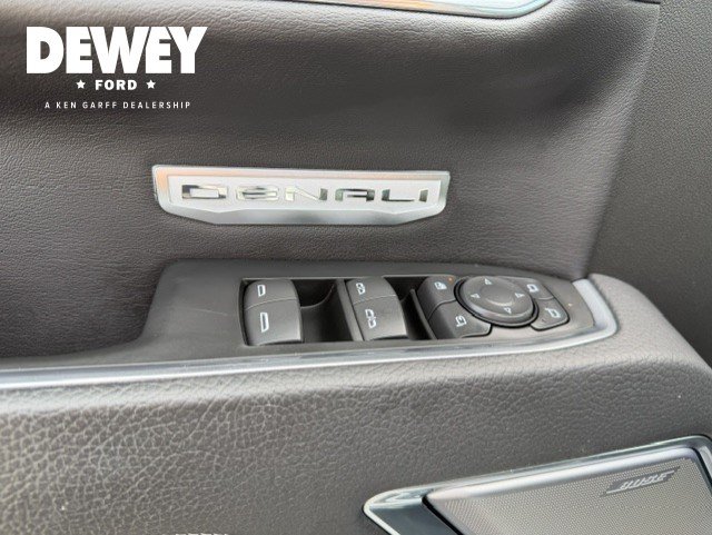 Used 2025 GMC Sierra 1500 Denali w/ Denali Reserve Package AWD/4WD image 15