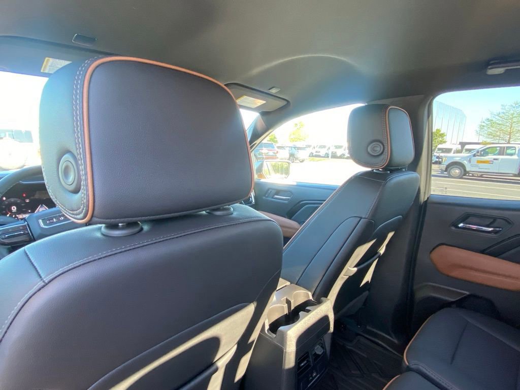 Used 2025 GMC Canyon AT4 w/ AT4 Premium Package image 22