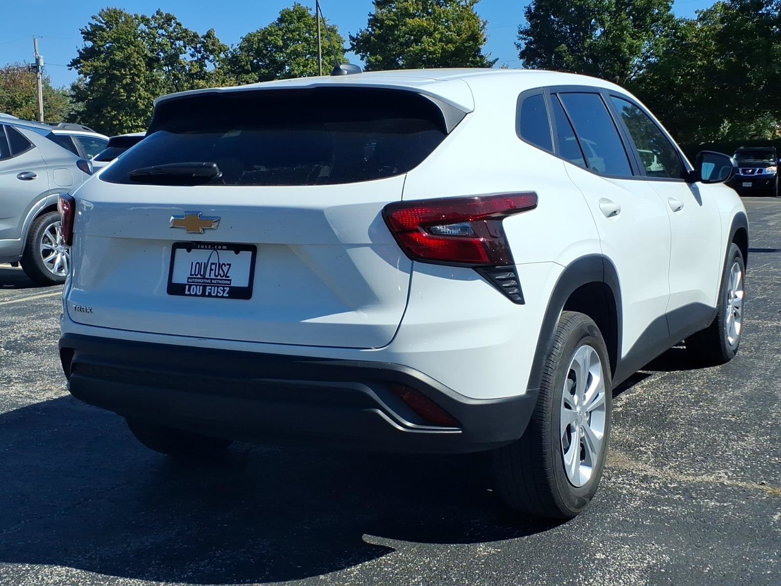 Used 2025 Chevrolet Trax LS FWD image 3