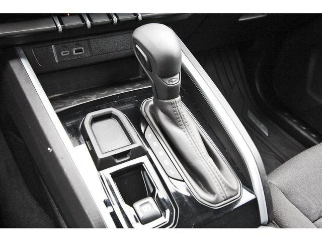 Used 2025 Chevrolet Colorado W/T RWD image 22