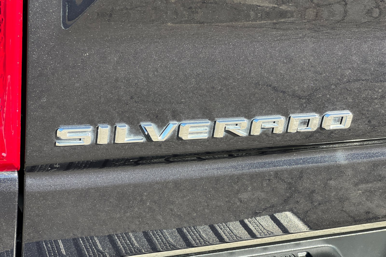 Used 2023 Chevrolet Silverado 1500 LT AWD/4WD image 28