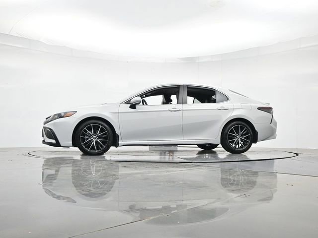 Used 2024 Toyota Camry SE w/ Convenience Package FWD image 36
