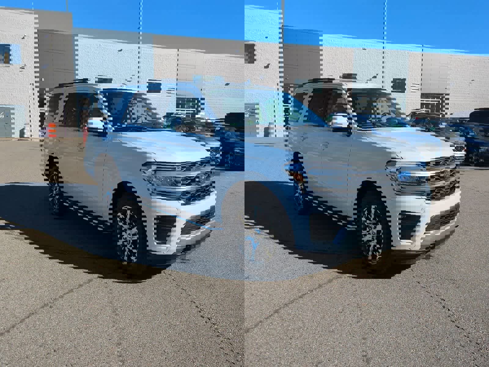 Certified 2022 Ford Expedition XLT image 2