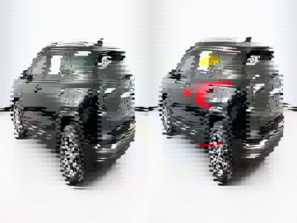 Used 2023 GMC Terrain SLT image 4