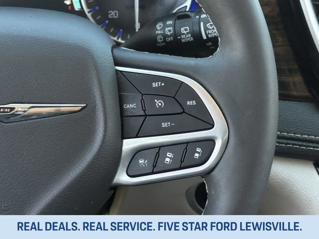 Used 2024 Chrysler Pacifica Limited image 10