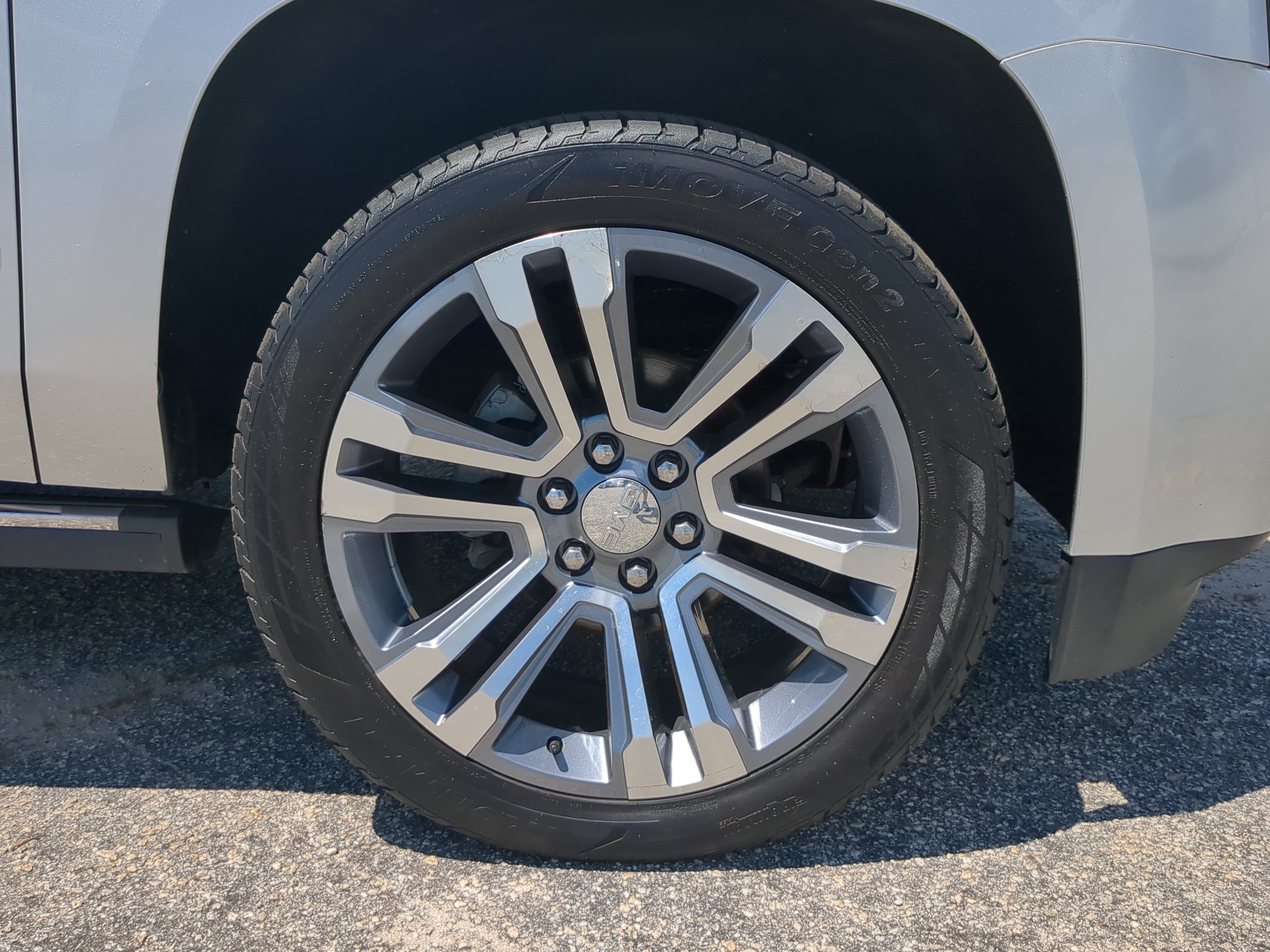 Used 2019 GMC Yukon Denali w/ Denali Ultimate Package AWD/4WD image 9