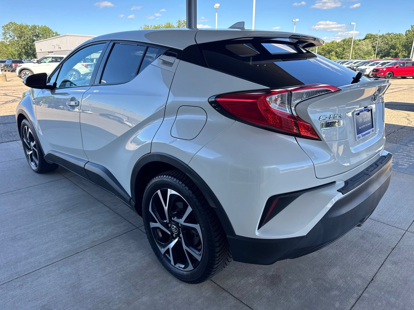 Used 2018 Toyota C-HR XLE FWD image 5