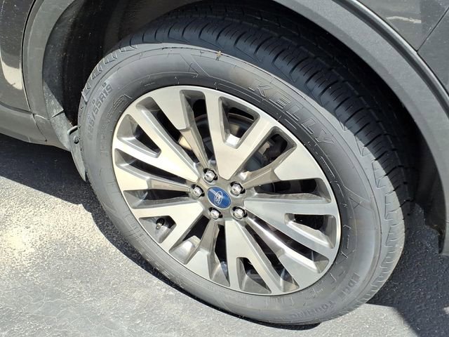 Certified 2020 Ford Escape Titanium AWD/4WD image 17