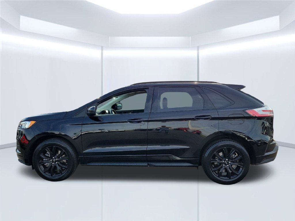 Certified 2022 Ford Edge SE w/ Black Appearance Package AWD/4WD image 8