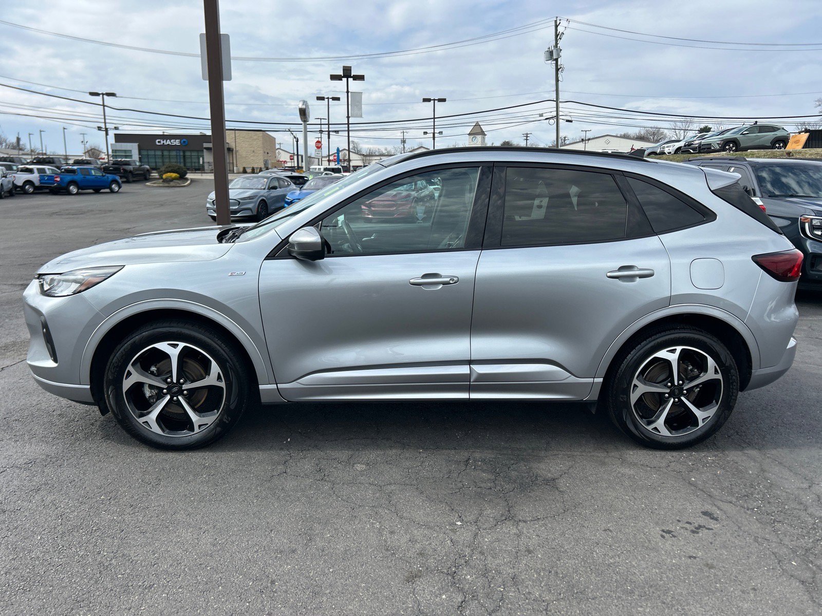 Certified 2024 Ford Escape ST-Line Select w/ Tech Pack #2 image 5