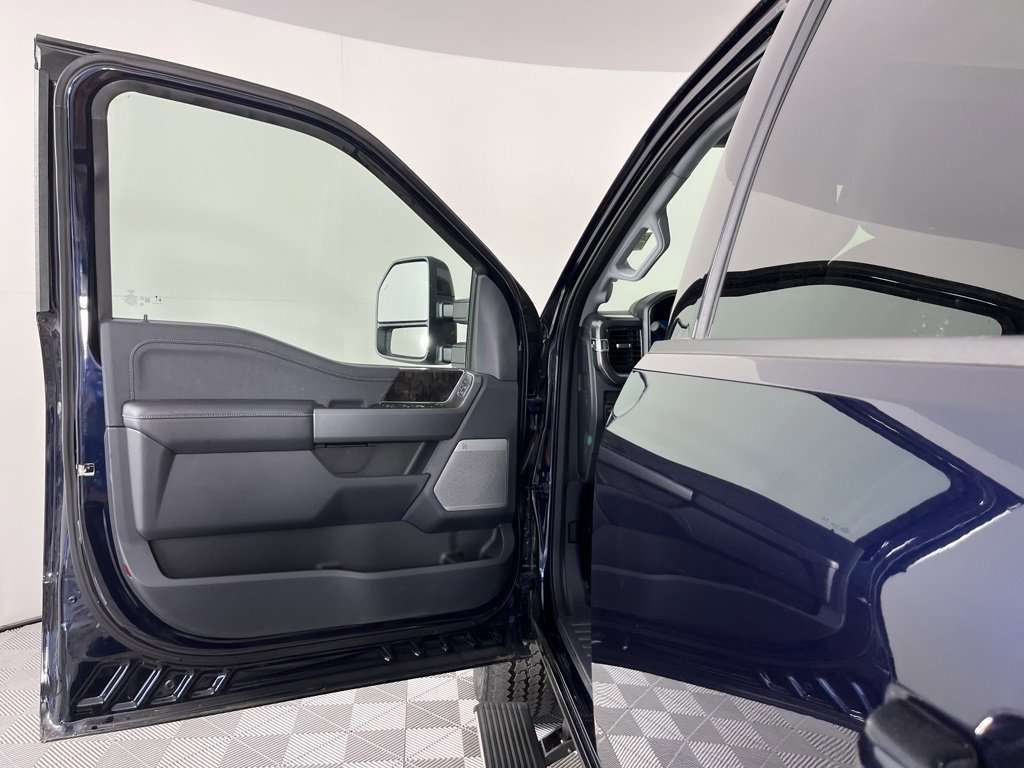 Certified 2025 Ford F350 Lariat image 9