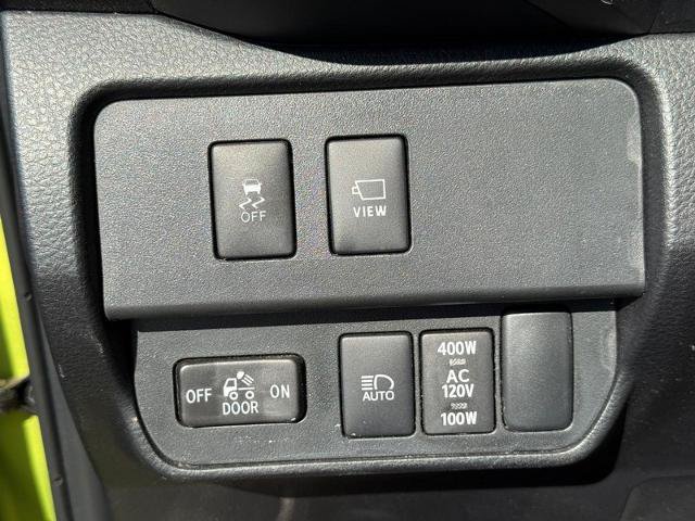 Used 2023 Toyota Tacoma TRD Off-Road w/ TRD Premium Off Road Package AWD/4WD image 24