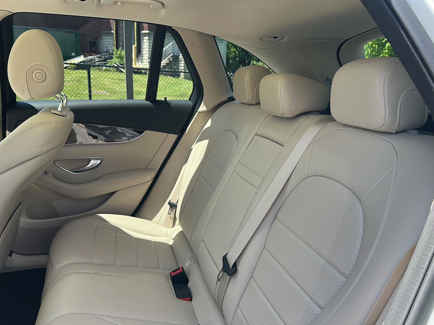 Used 2021 Mercedes-Benz GLC 300 4MATIC image 27