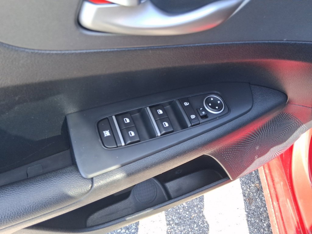 Used 2019 Kia Forte LXS FWD image 11