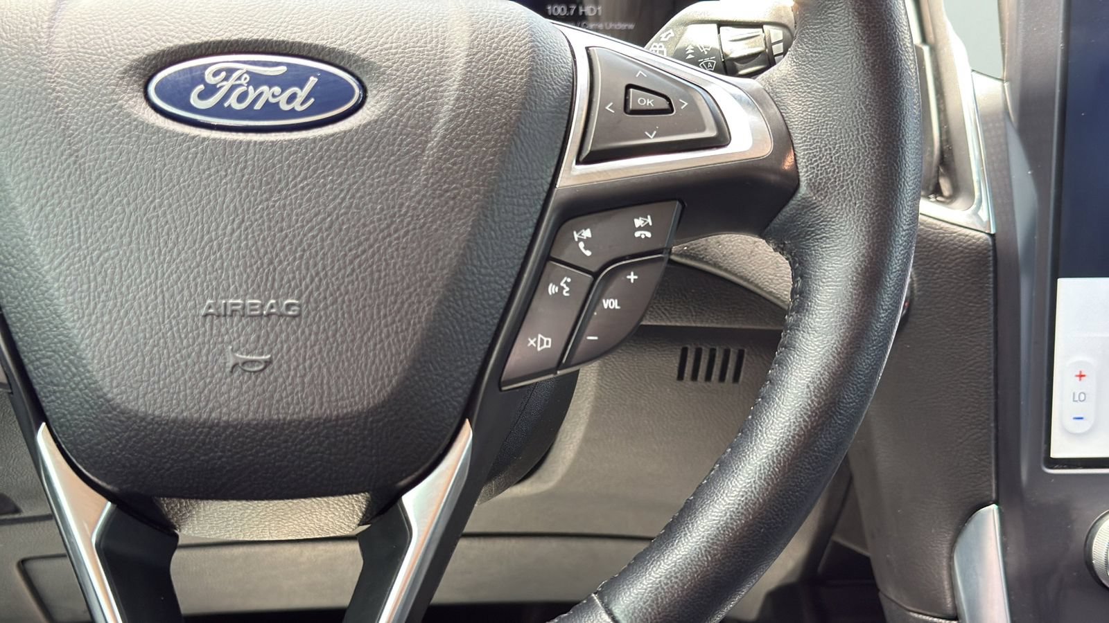 Certified 2023 Ford Edge Titanium AWD/4WD image 15