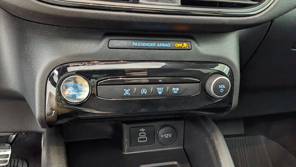 Certified 2024 Ford Escape ST-Line w/ Tech Pack #1 AWD/4WD image 23