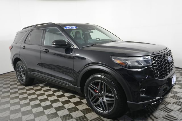 Certified 2025 Ford Explorer ST-Line w/ ST-Line Street Pack