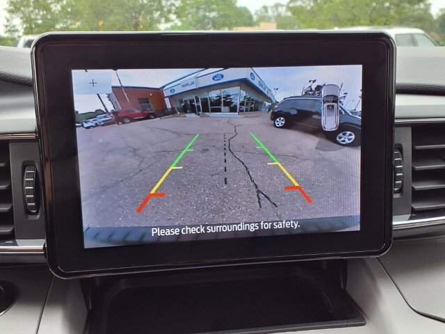 Certified 2024 Ford Explorer XLT w/ Equipment Group 202A AWD/4WD image 8