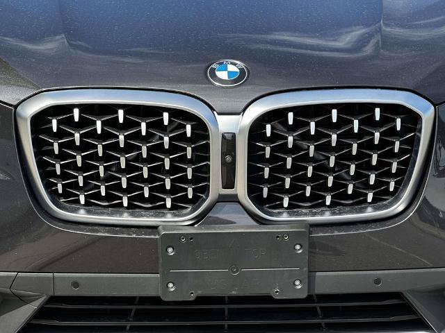 Used 2024 BMW X4 xDrive30i w/ Parking Assistance Package AWD/4WD image 10