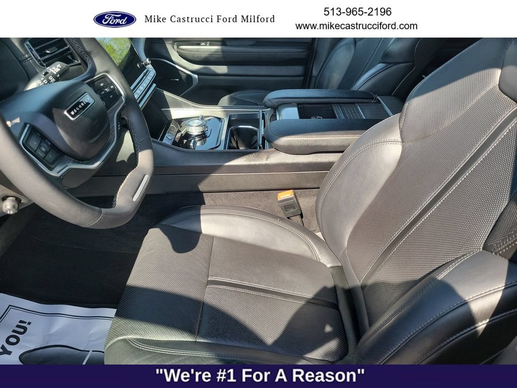 Used 2024 Jeep Wagoneer L Series III w/ Flexible Seating Group AWD/4WD image 24