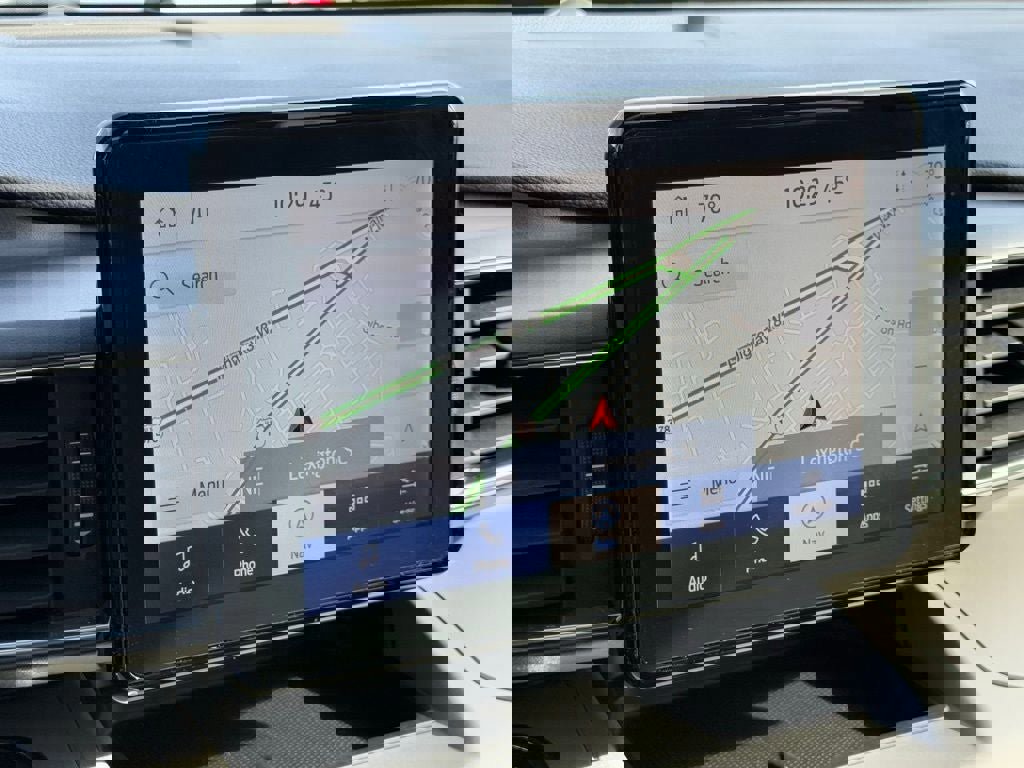 Certified 2024 Ford Explorer XLT w/ Equipment Group 202A image 27