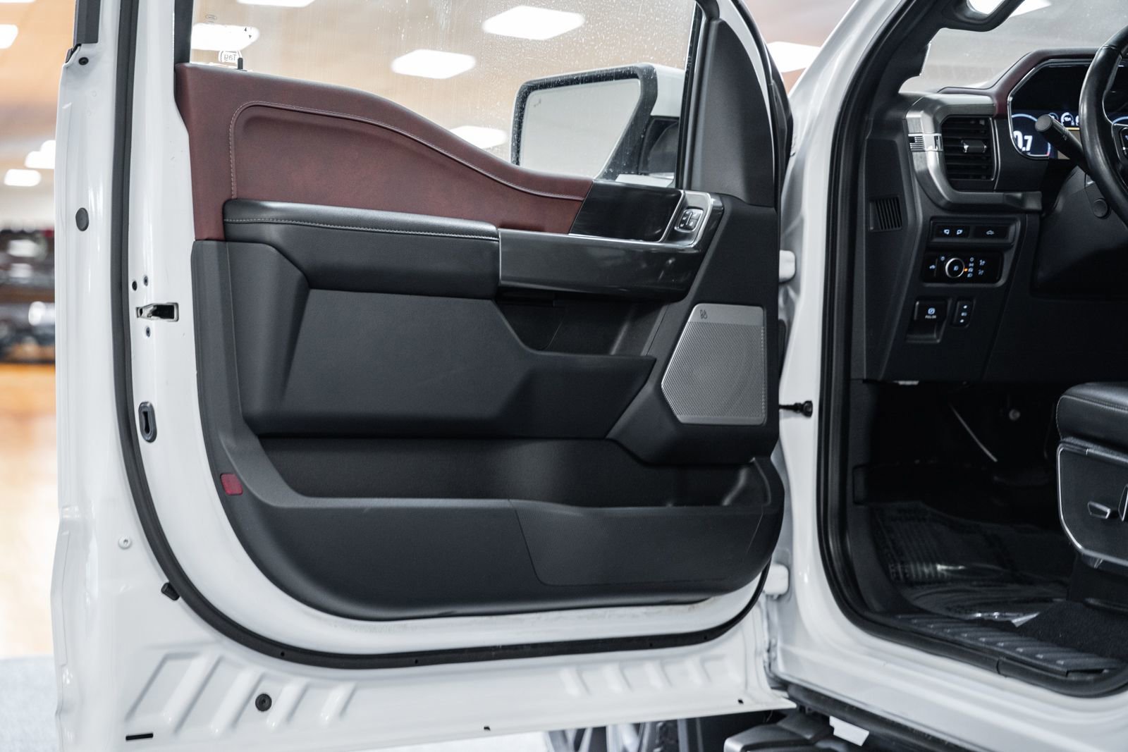 Certified 2023 Ford F150 Lariat w/ Equipment Group 502A High image 42