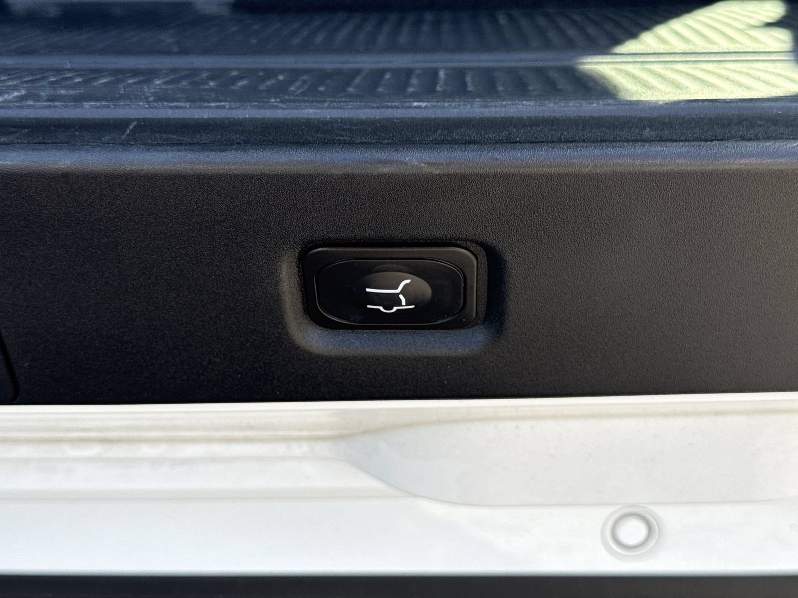 Certified 2025 Ford Expedition Platinum AWD/4WD image 17