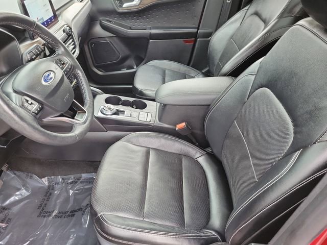 Certified 2020 Ford Escape Titanium FWD image 25
