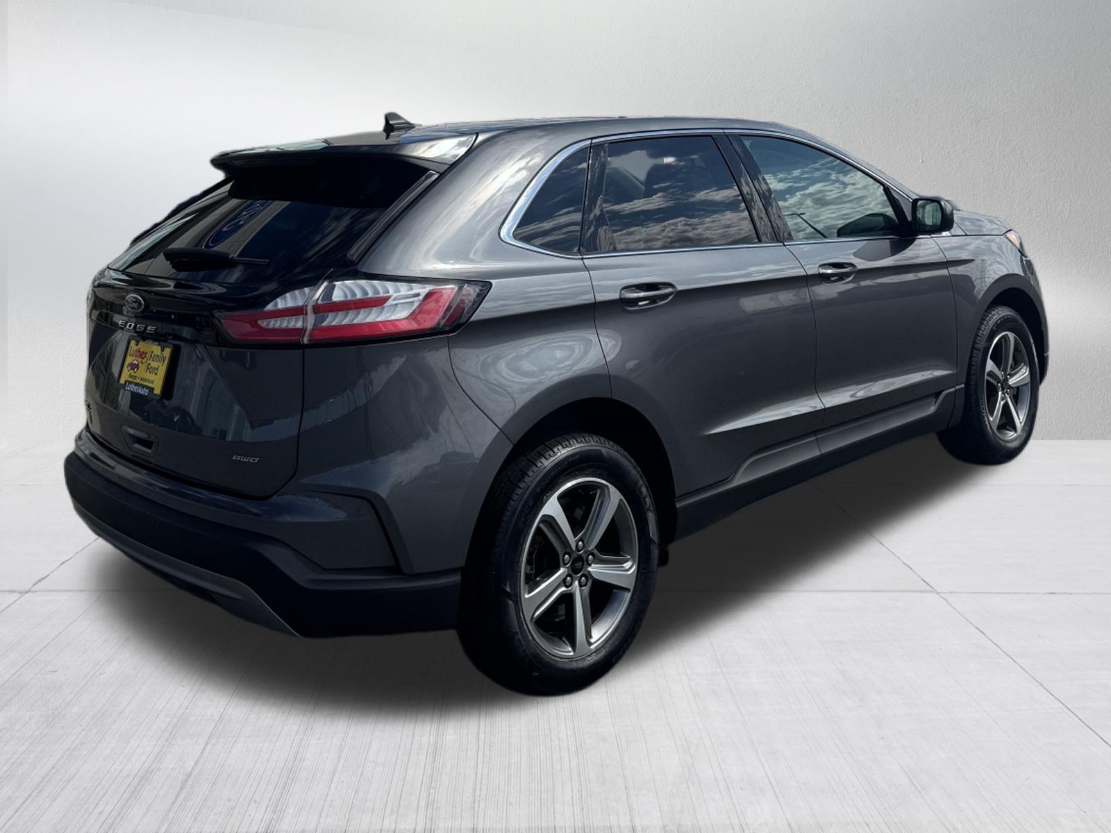 Certified 2024 Ford Edge SEL w/ Convenience Package AWD/4WD image 7