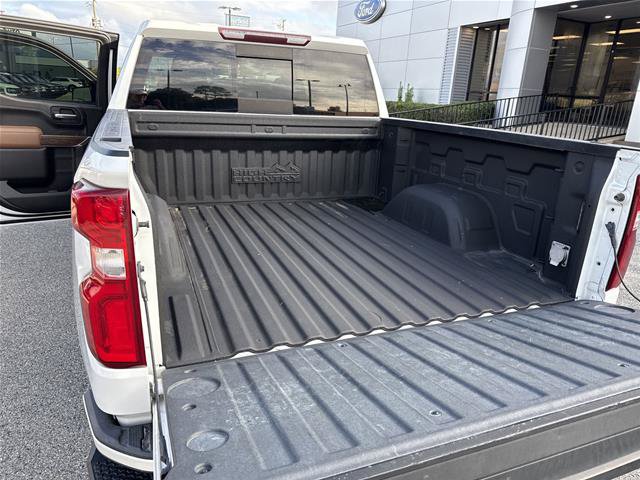 Used 2021 Chevrolet Silverado 1500 High Country AWD/4WD image 29