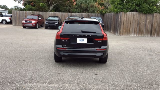 Used 2022 Volvo XC60 B5 Momentum w/ Climate Package image 4