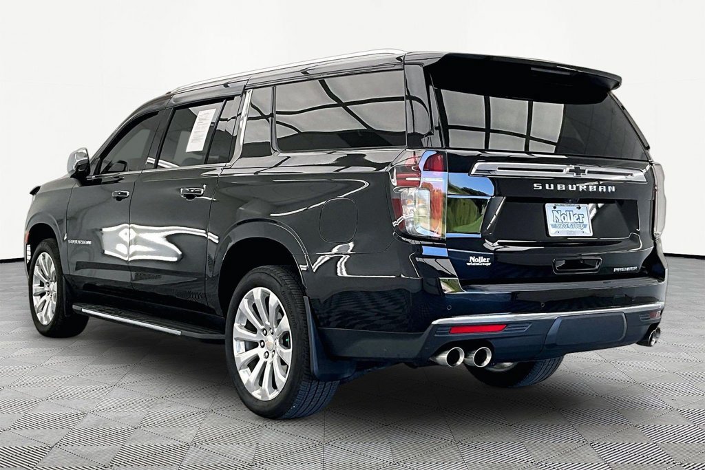 Used 2024 Chevrolet Suburban Premier AWD/4WD image 13