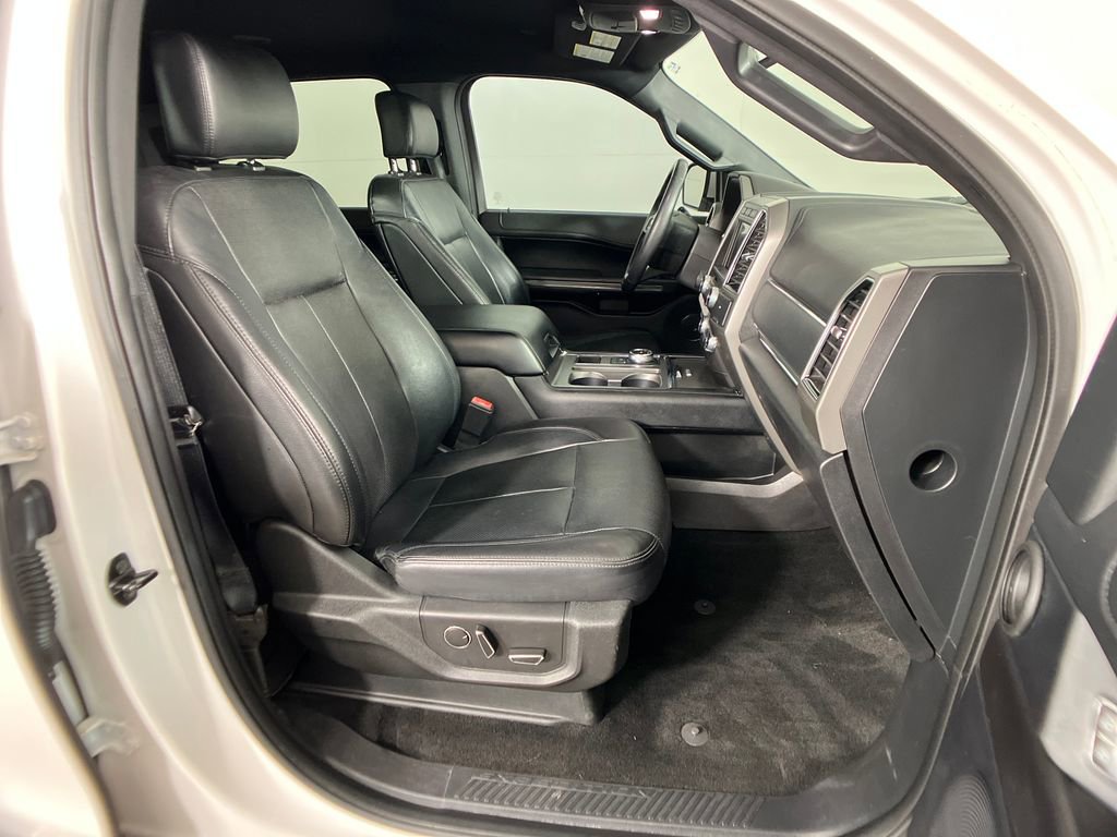 Certified 2018 Ford Expedition Max XLT w/ Equipment Group 202A image 11